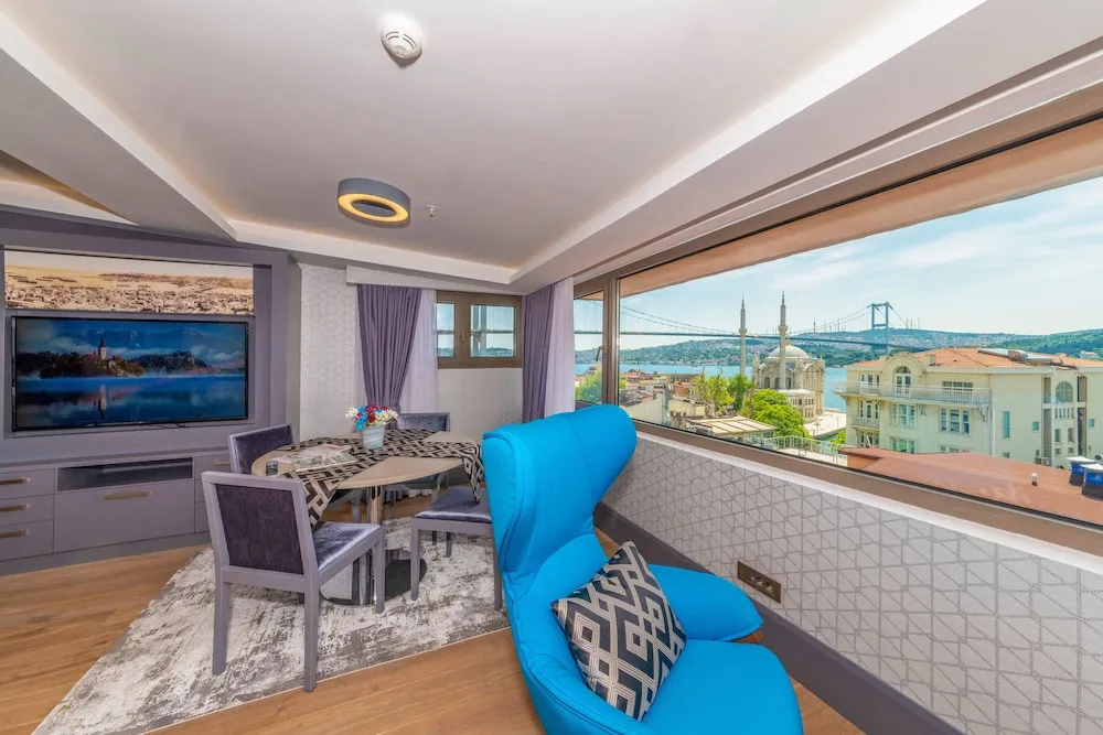 King Room with Bosphorus View, Annex Building (Stair Access)