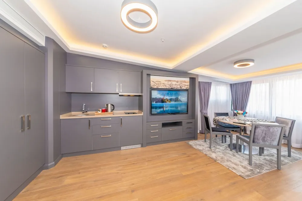 King Room with Bosphorus View, Annex Building (Stair Access)