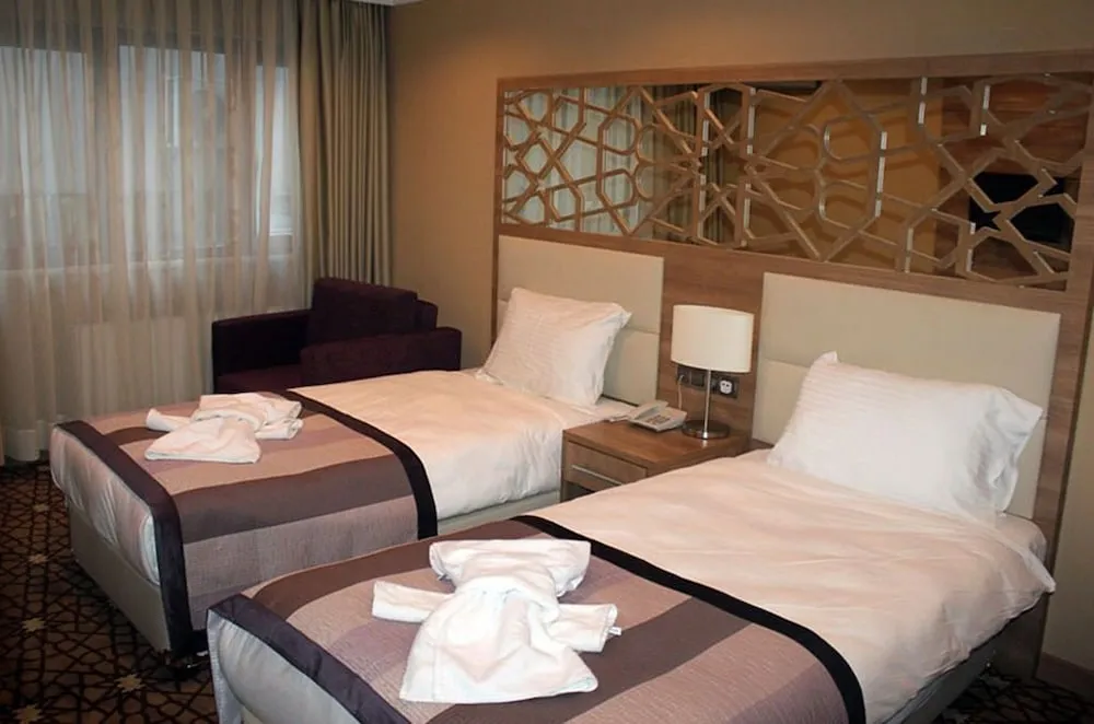 Standard Tek Büyük veya İki Ayrı Yataklı Oda