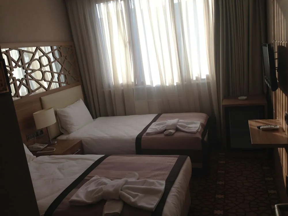 Standard Tek Büyük veya İki Ayrı Yataklı Oda