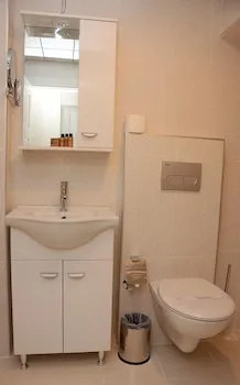Parion House Hotel