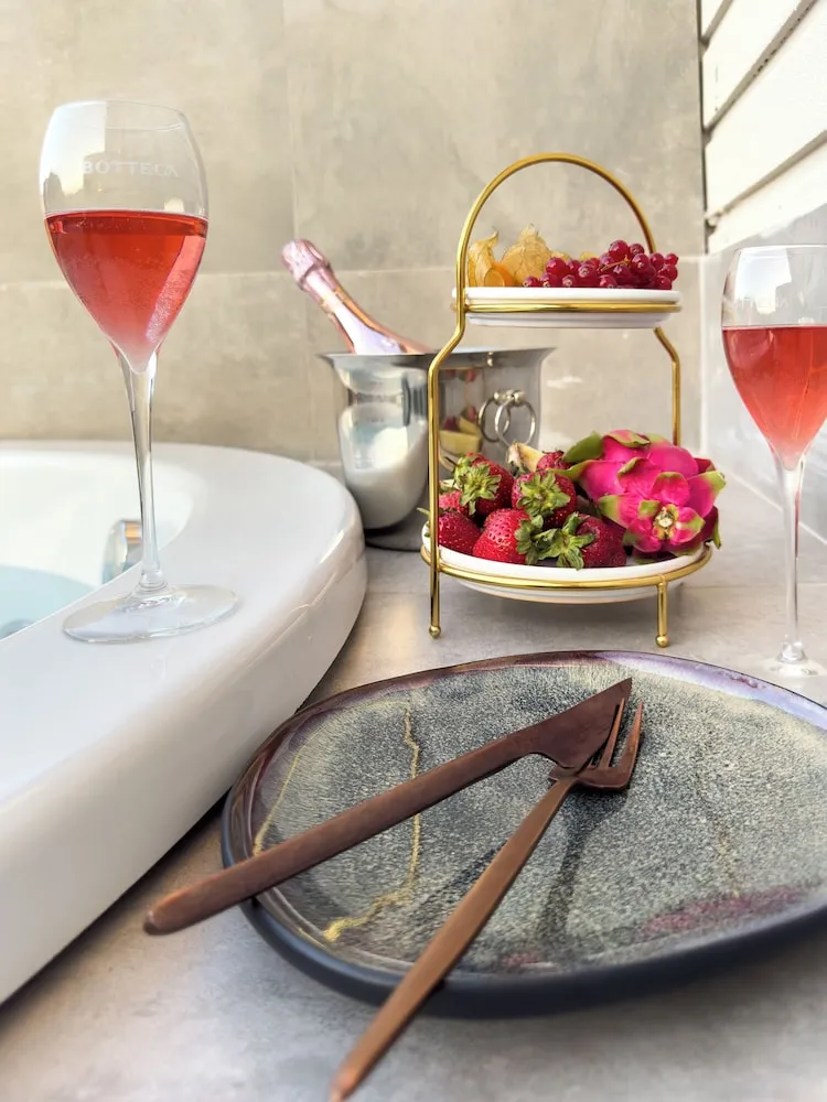 Deluxe Oda, Sıcak Su Küveti