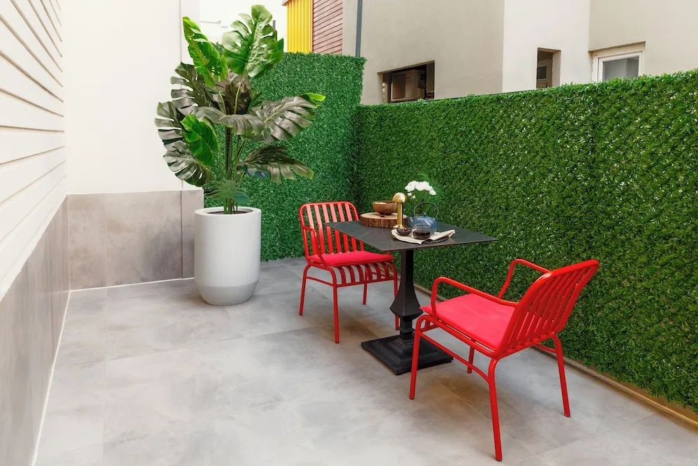 Superior Oda, Balkon