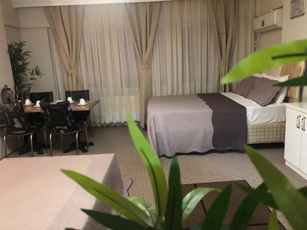 Deluxe Dört Kişilik Oda