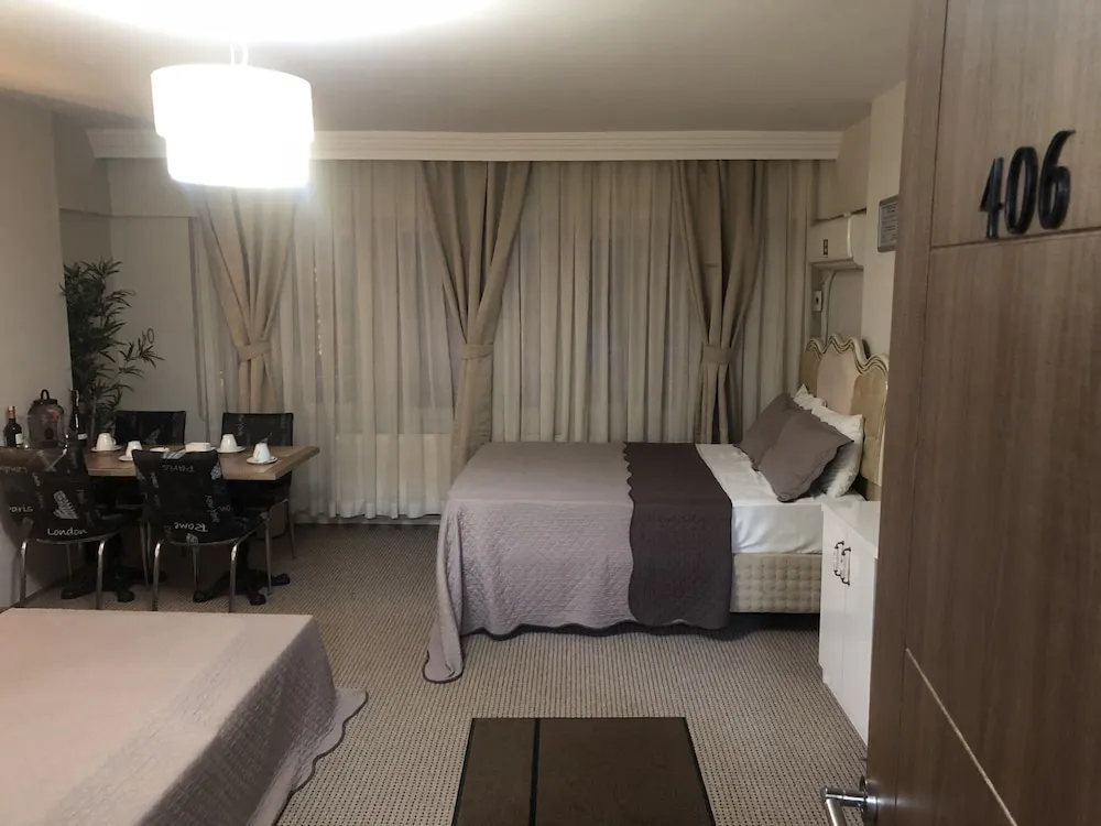 Deluxe Dört Kişilik Oda