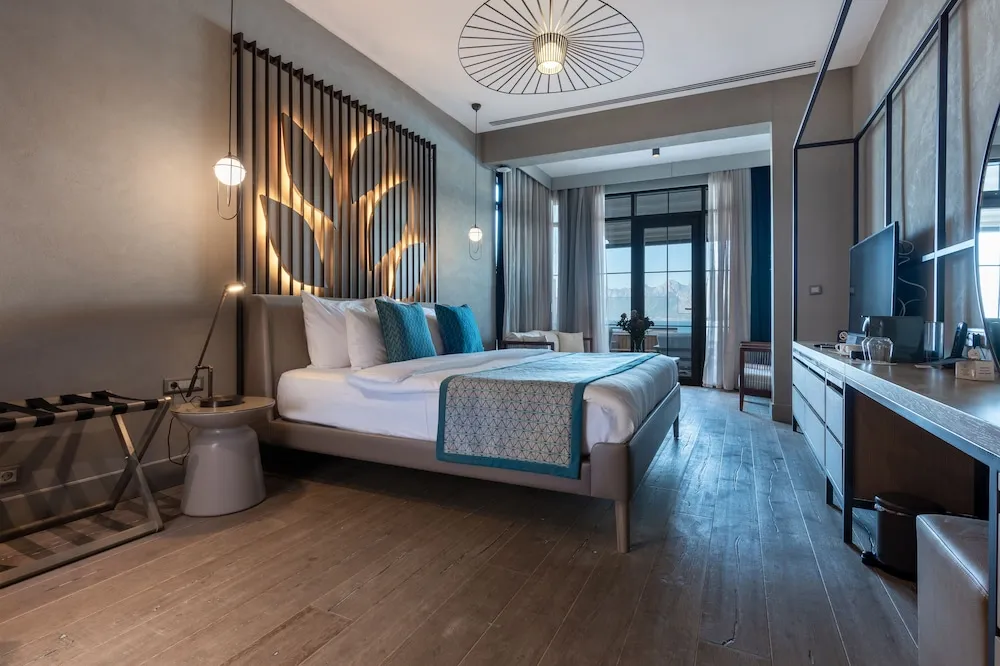 Infinity Terrace Suite