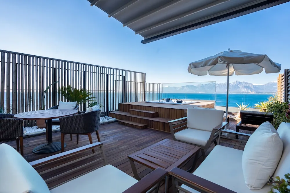 Infinity Terrace Suite