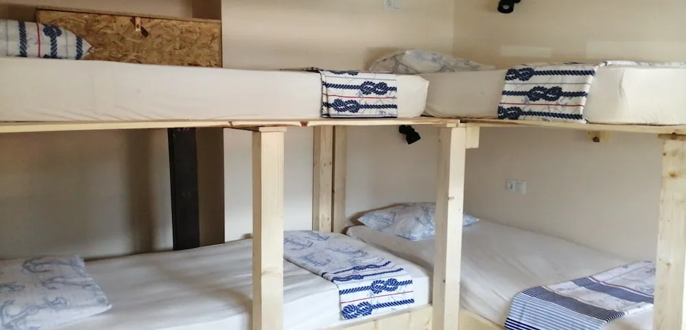 Ortak Ranzalı Oda, Karma Ranzalı Oda (Air conditioning)