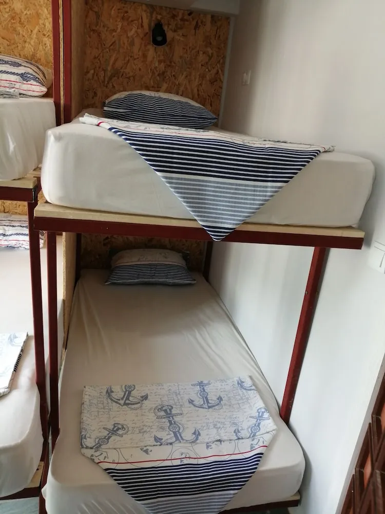 Basic Ortak Ranzalı Oda, Karma Ranzalı Oda, Dağ Manzaralı