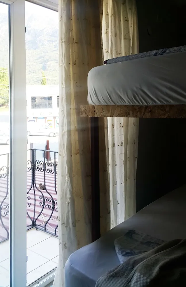 Basic Ortak Ranzalı Oda, Karma Ranzalı Oda, Dağ Manzaralı