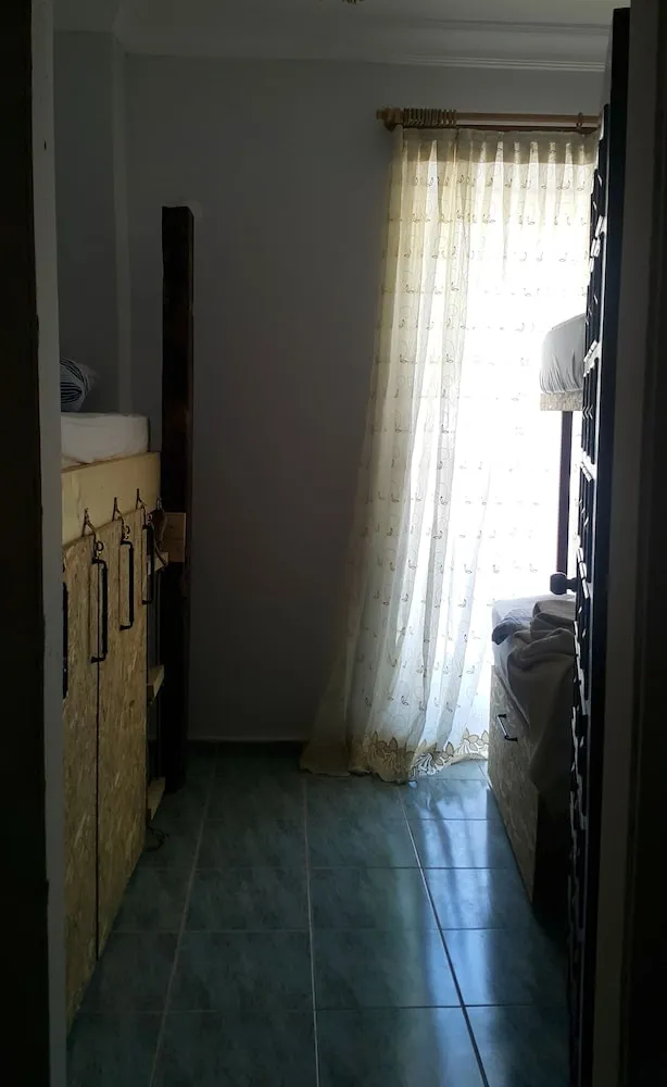 Basic Ortak Ranzalı Oda, Karma Ranzalı Oda, Dağ Manzaralı