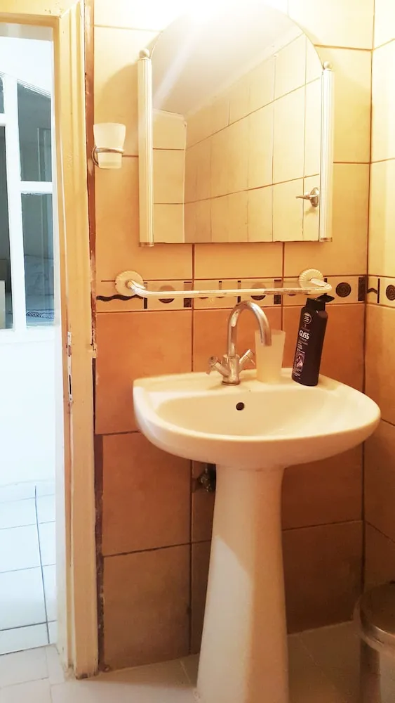 Basic İki Ayrı Yataklı Oda, 1 Yatak Odası, Sigara İçilmez, Penceresiz