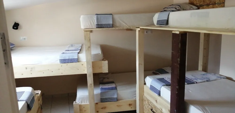 Ortak Ranzalı Oda, Sadece erkekler için, Ortak Banyo, Dağ Manzaralı (Sextuple, Air conditioning)