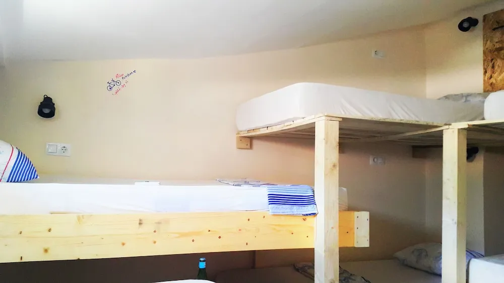 Ortak Ranzalı Oda, Sadece erkekler için, Ortak Banyo, Dağ Manzaralı (Sextuple, Air conditioning)