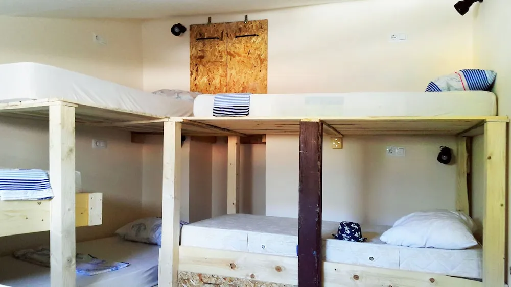 Ortak Ranzalı Oda, Sadece erkekler için, Ortak Banyo, Dağ Manzaralı (Sextuple, Air conditioning)