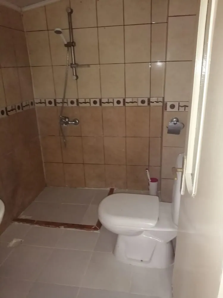 Tek Büyük Yataklı Oda, 1 Çift Kişilik Yatak, Sigara İçilmez, Ortak Banyo