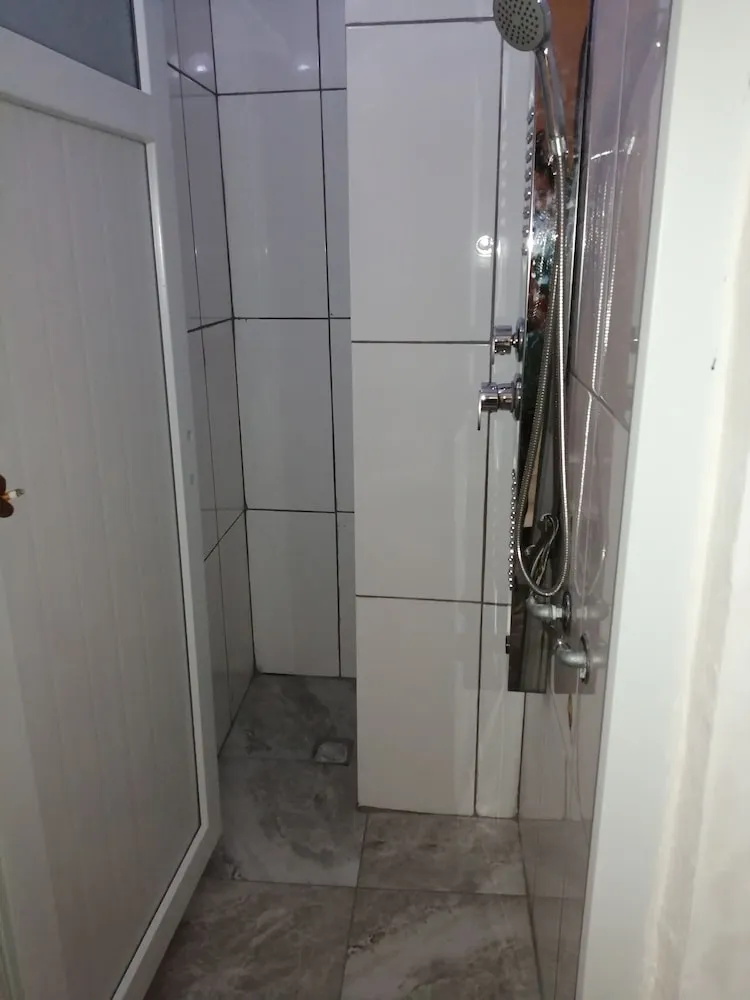 Ortak Ranzalı Oda, Sadece erkekler için, Dağ Manzaralı