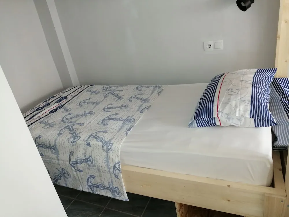 Ortak Ranzalı Oda, Sadece erkekler için, Dağ Manzaralı