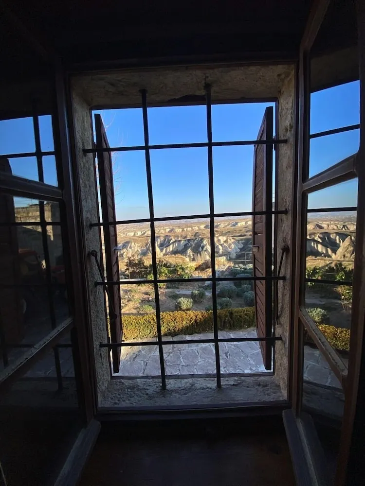 Family Tek Büyük veya İki Ayrı Yataklı Oda