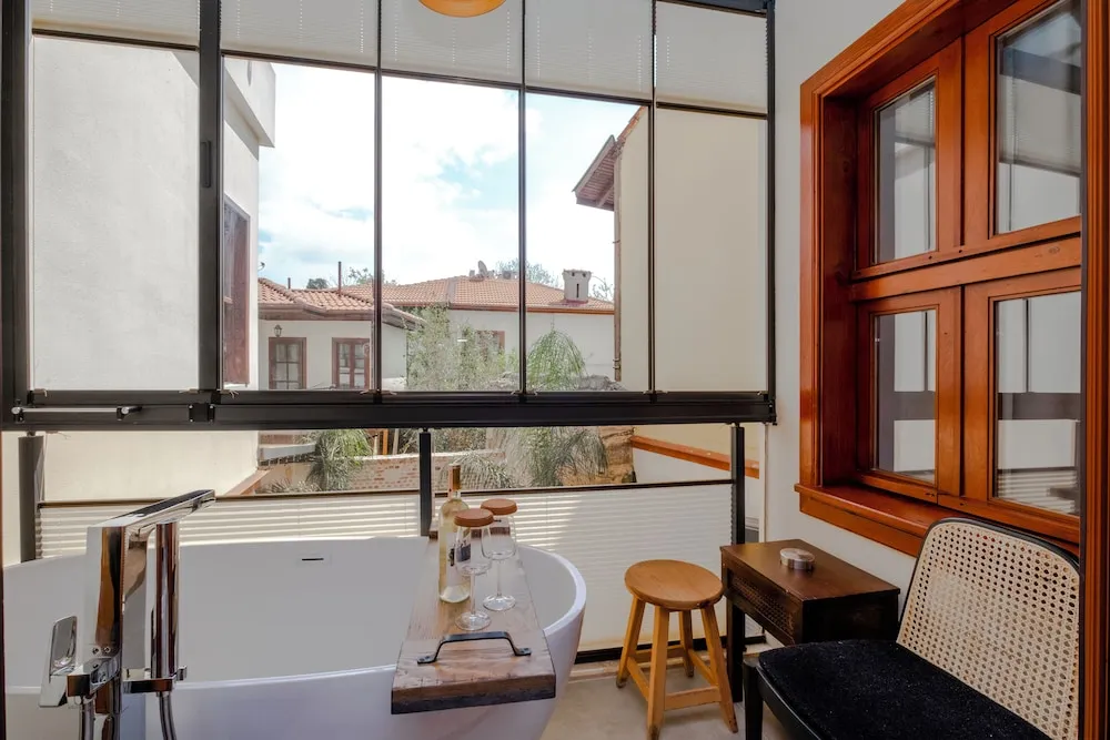 Deluxe Stüdyo Süit, 1 Çift Kişilik Yatak ve Çekyat, Sigara İçilmez, Küvet