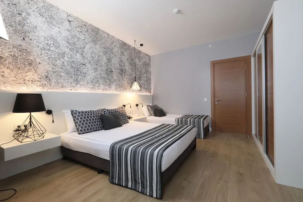Pool Standard Room