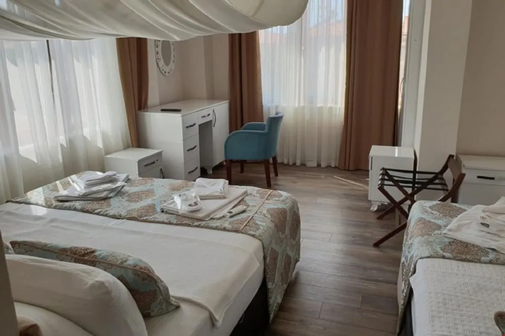 Standard Üç Kişilik Oda, Deniz Manzaralı, Denize Sıfır