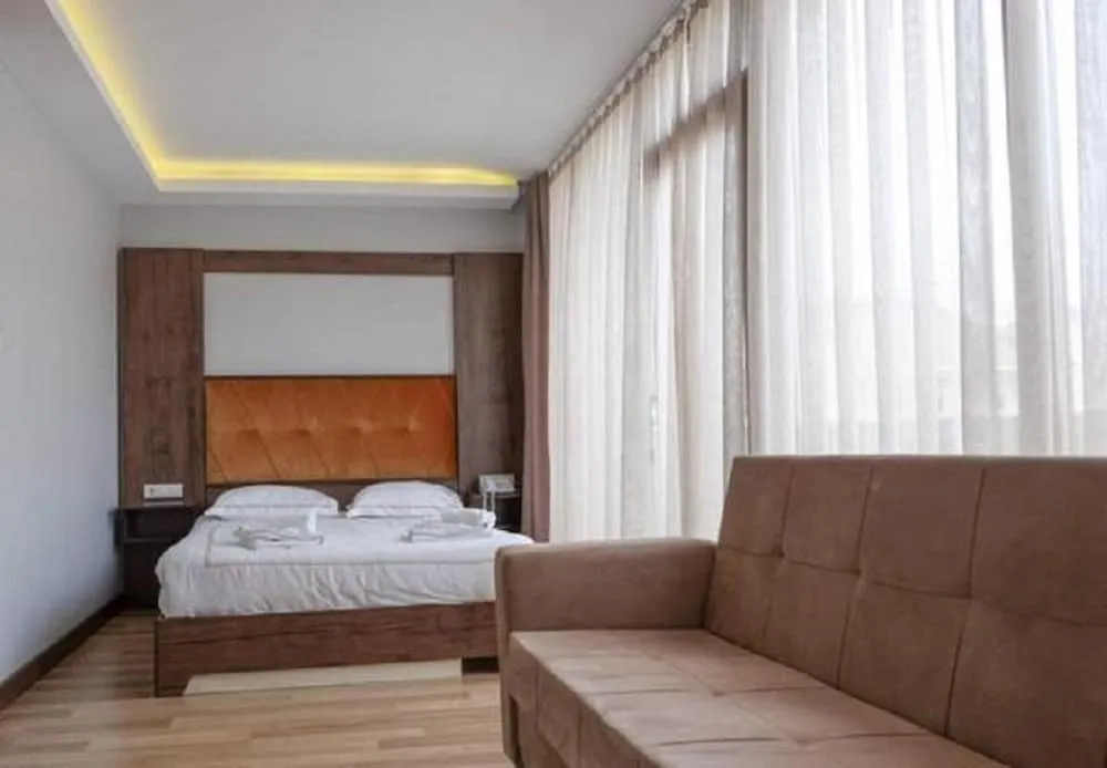 Deluxe Üç Kişilik Oda