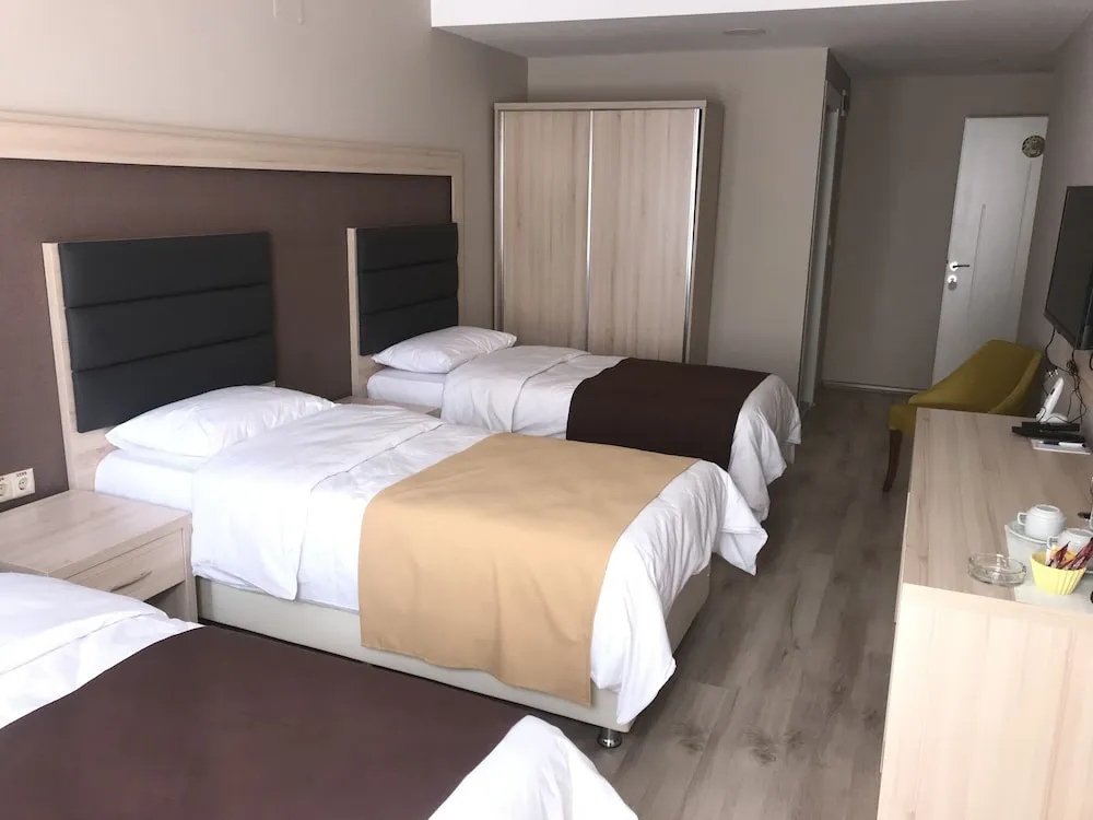 Standard Tek Büyük veya İki Ayrı Yataklı Oda