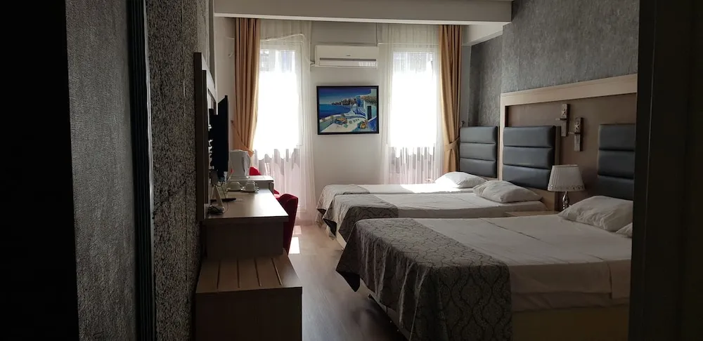 Standard Tek Büyük veya İki Ayrı Yataklı Oda