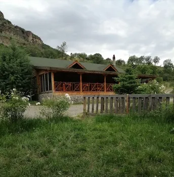 Oba Kütük Evleri