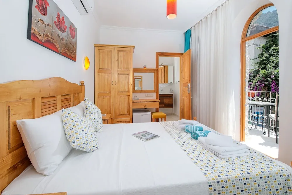 Oda, Balkon, Kısmi Deniz Manzaralı