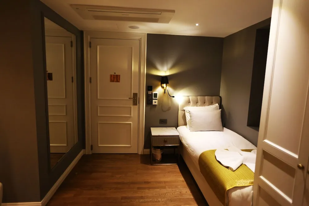 Standard Üç Kişilik Oda, Birden Çok Yatak, Sigara İçilmez