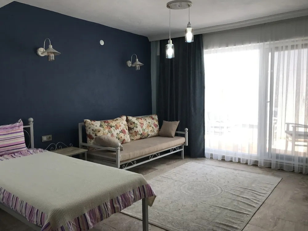 Deluxe Üç Kişilik Oda, Veranda, Zemin Kat