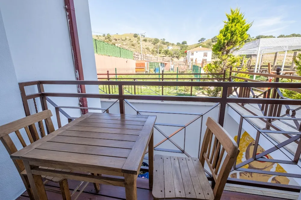 Standard Tek Büyük Yataklı Oda, Balkon, Bahçe Manzaralı