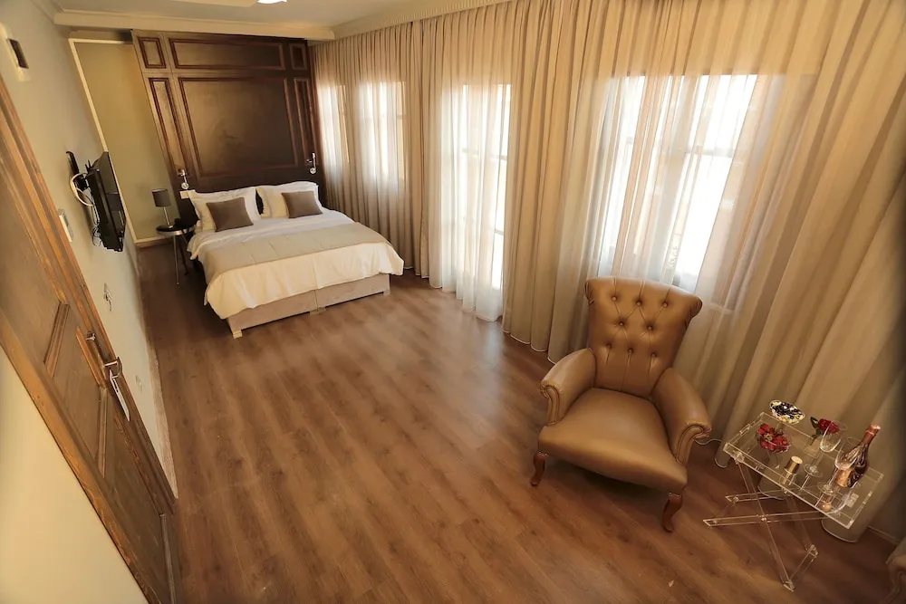 Junior Süit, Sigara İçilmez, Balkon