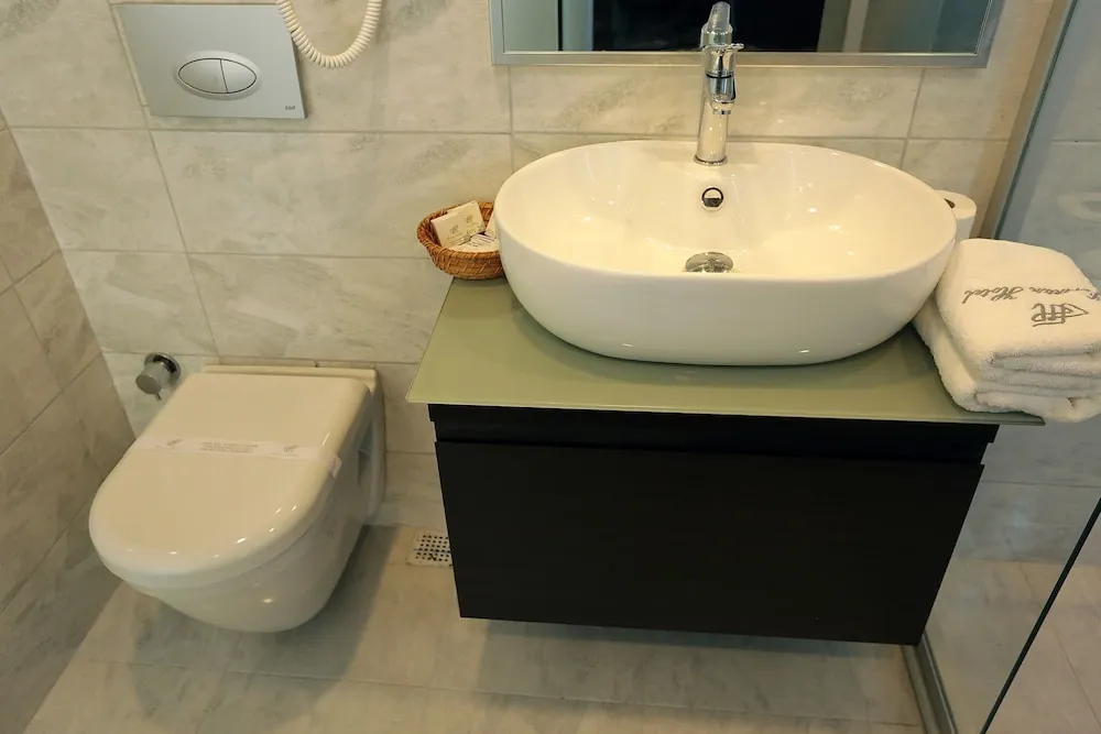 Junior Süit, Sigara İçilmez, Balkon