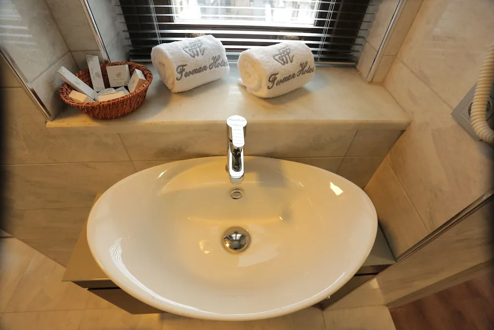 Deluxe Tek Büyük Yataklı Oda, Sigara İçilmez