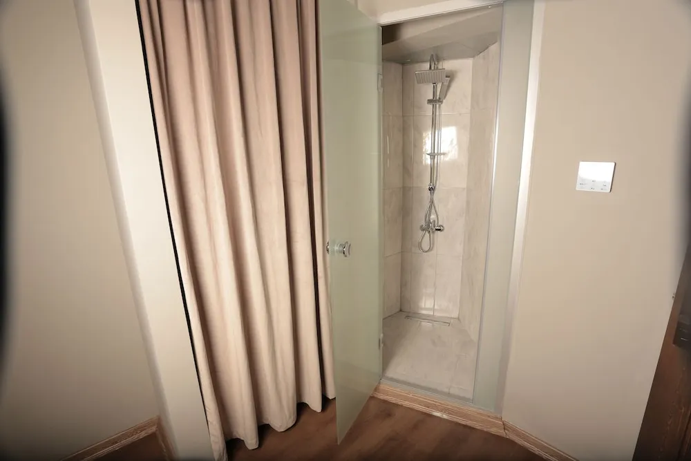 Deluxe Tek Büyük Yataklı Oda, Sigara İçilmez