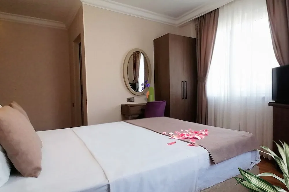 Economy Tek Büyük Yataklı Oda