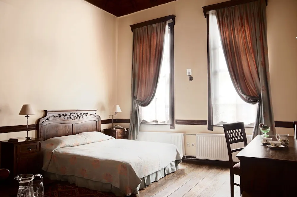 Tek Büyük Yataklı Oda