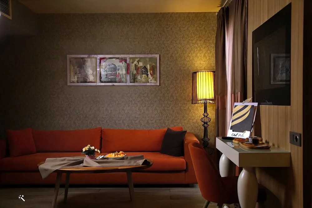 Deluxe Tek Büyük Yataklı Oda