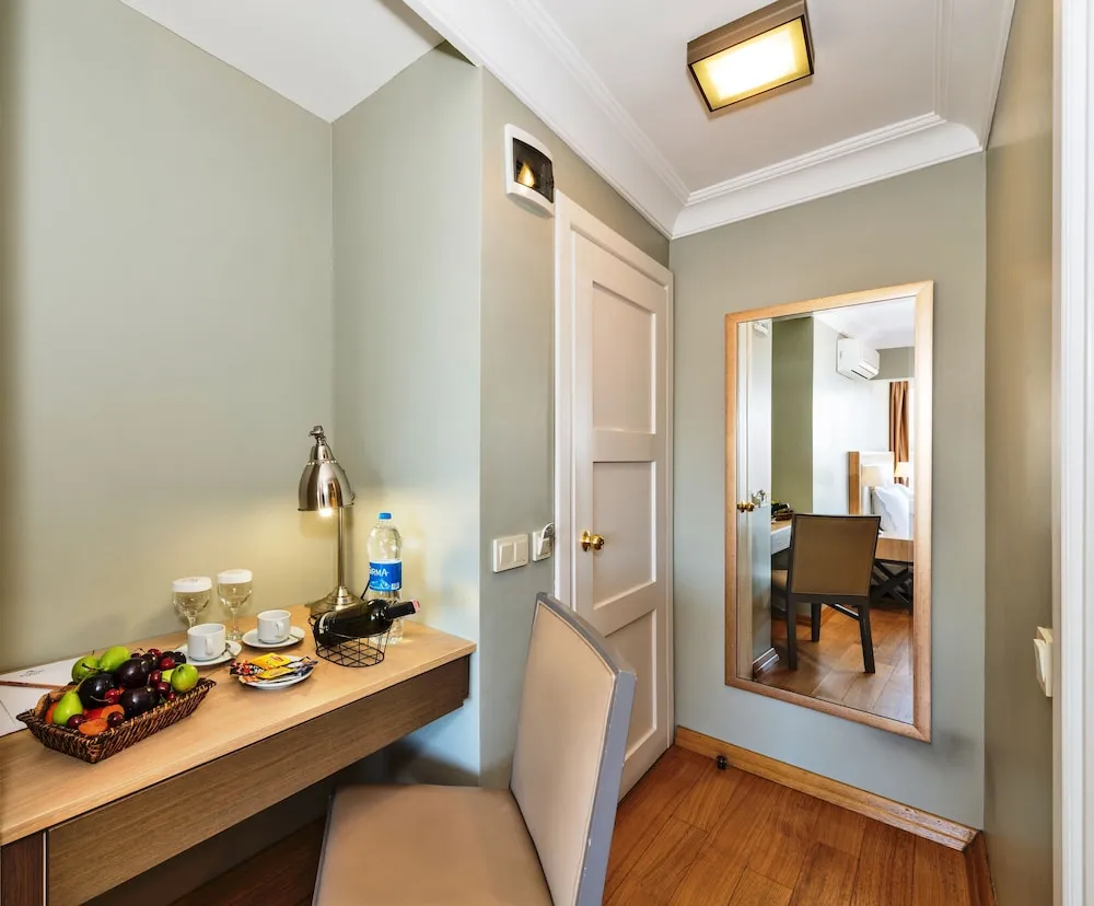 Deluxe Tek Büyük Yataklı Oda, Deniz Manzaralı