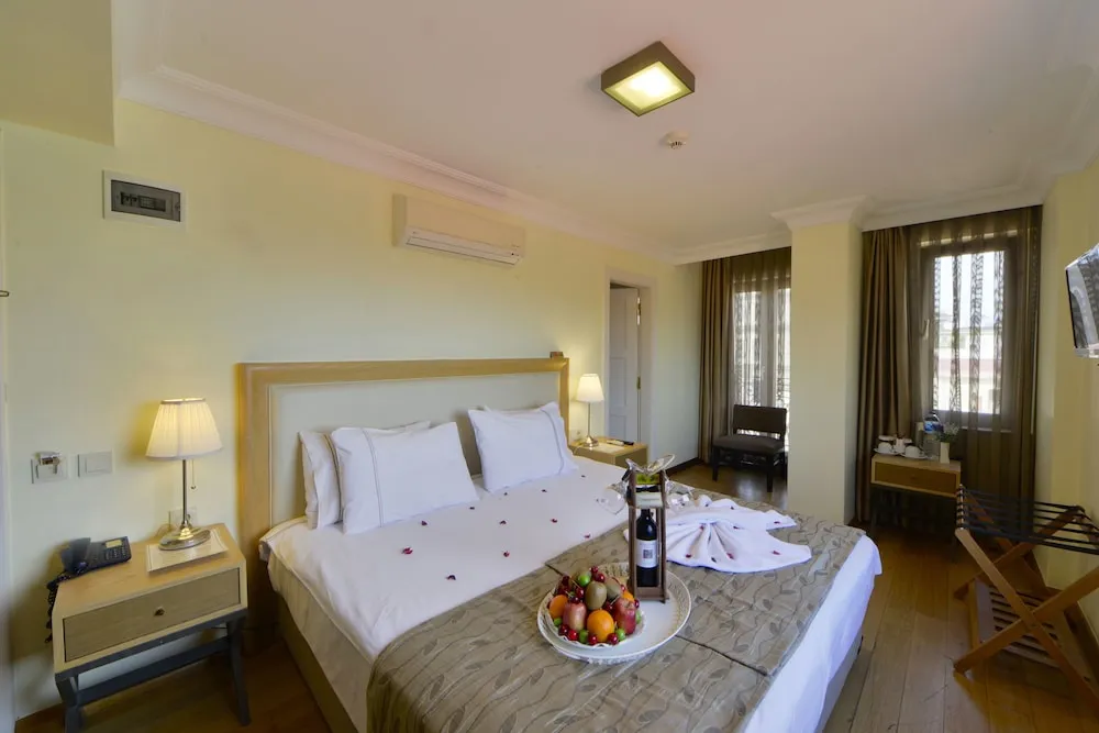 Deluxe Tek Büyük Yataklı Oda, Deniz Manzaralı