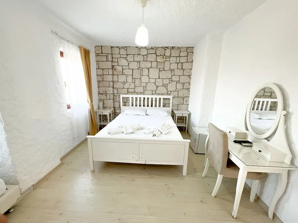 Deluxe Üç Kişilik Oda, Şehir Manzaralı