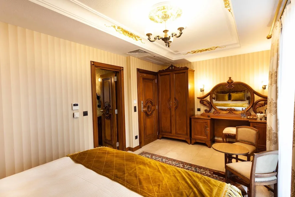 Royal Tek Büyük Yataklı Oda, 1 En Büyük (King) Boy Yatak, Sigara İçilmez, Şehir Manzaralı