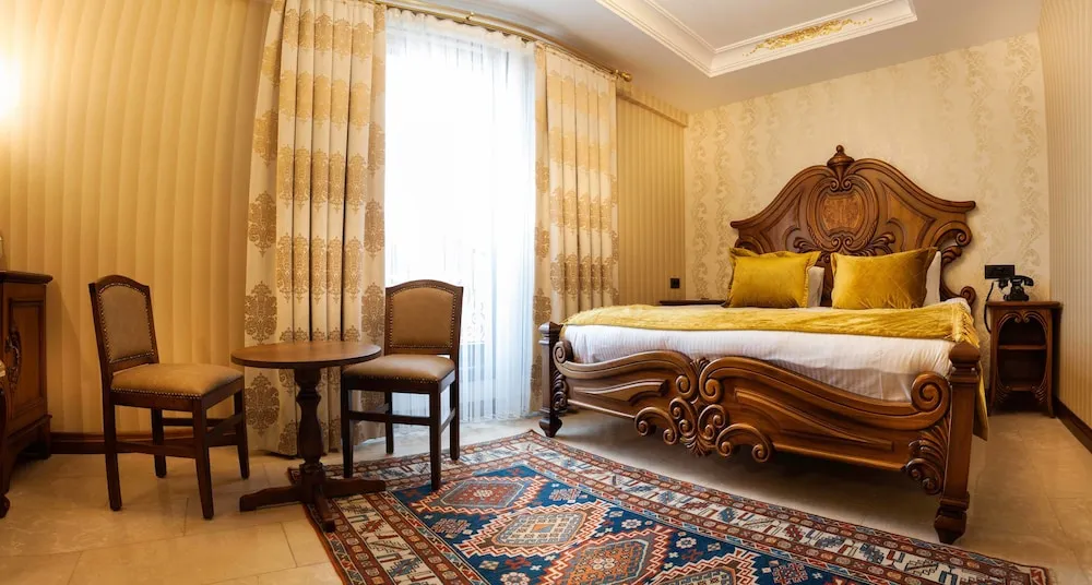 Royal Tek Büyük Yataklı Oda, 1 En Büyük (King) Boy Yatak, Sigara İçilmez, Şehir Manzaralı