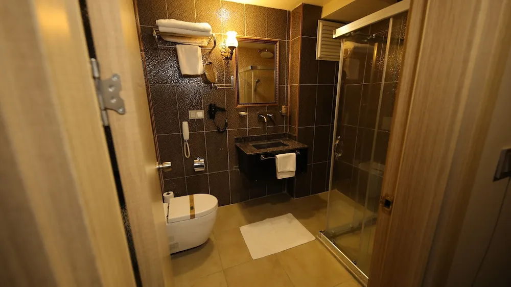 Deluxe Dört Kişilik Oda, Birden Çok Yatak