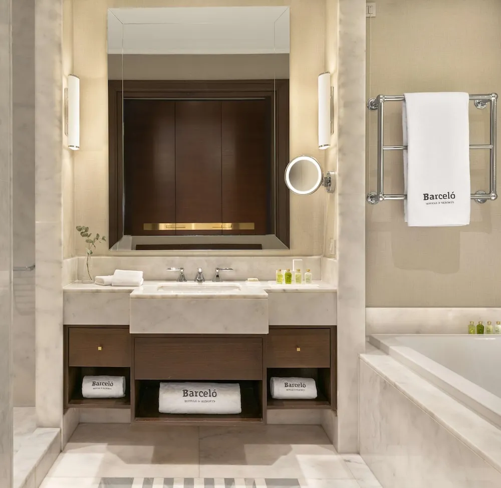 Deluxe Oda (Sultan PH Suite & ADJ DLX Rooms)