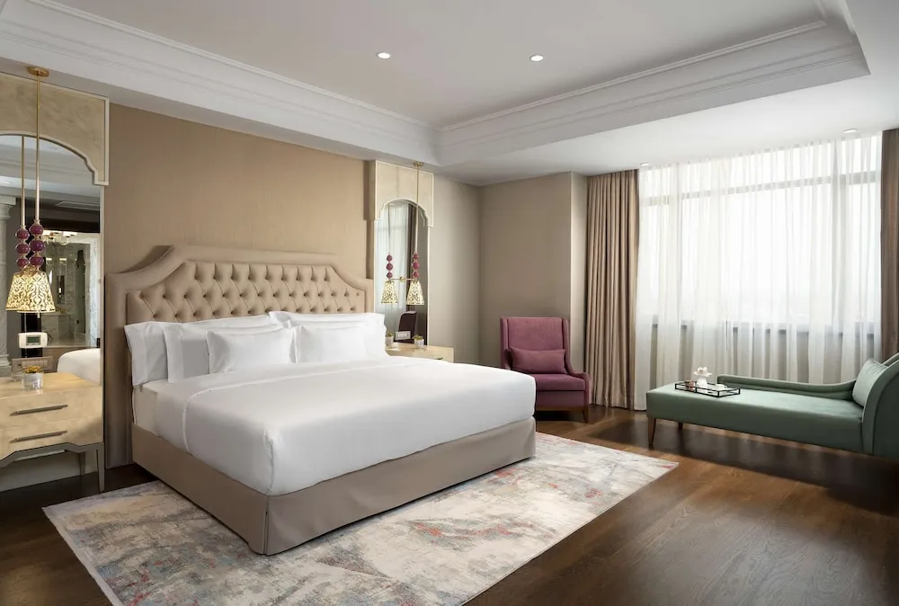 Sultan Penthouse Suite
