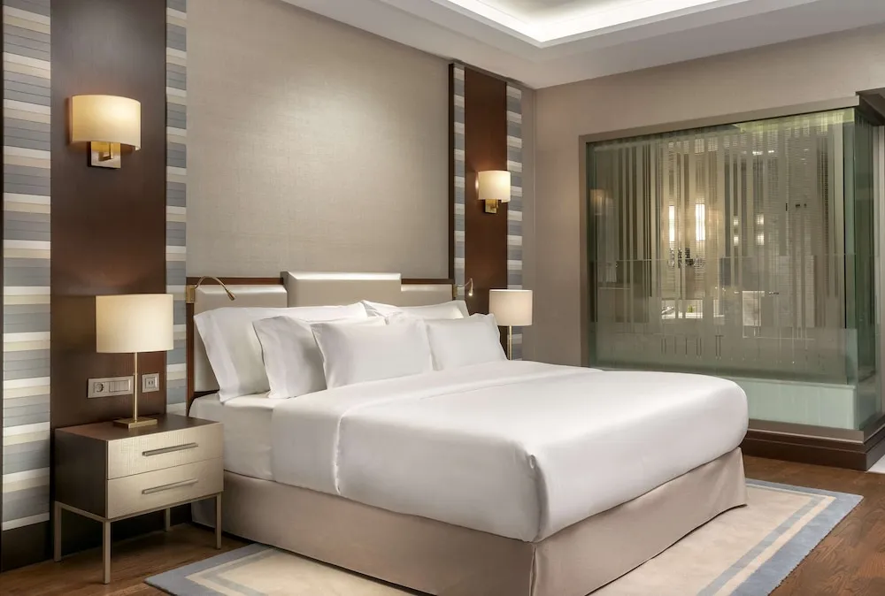 Suite with 2 Bedrooms and Kitchenette